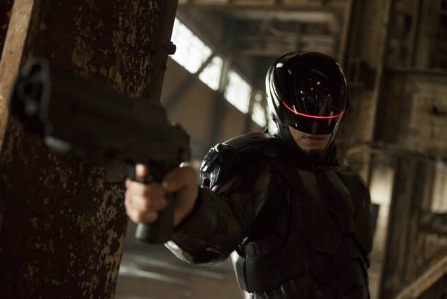 Trailer de Robocop en Español – Estreno 7 de Febrero de 2014 (Sony)