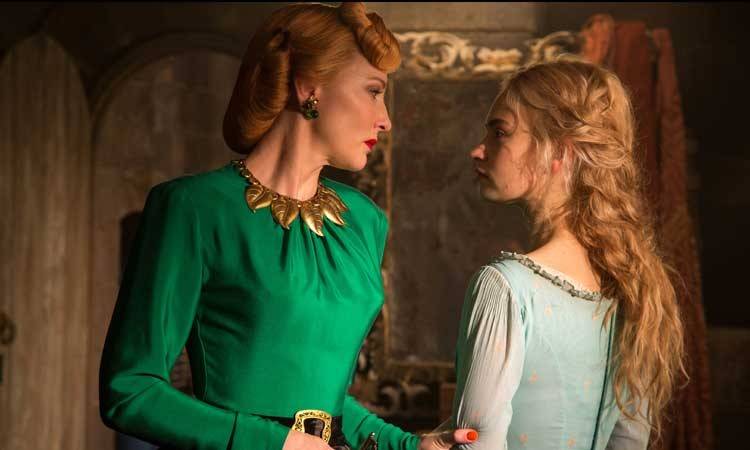 Lily James y Cate Blanchett en la película "Cenicienta" (2015)