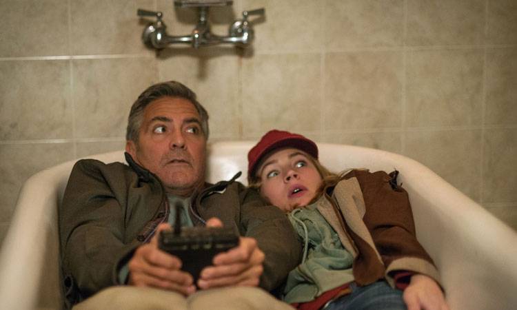 George Clooney y Britt Robertson en una escena de Tomorrowland: El mundo del mañana