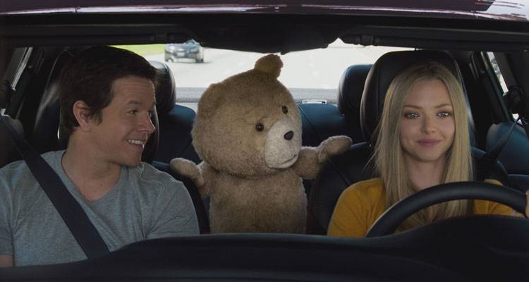 Mark Wahlberg, Ted y Amanda Seyfried en la película 'Ted 2' (2015)