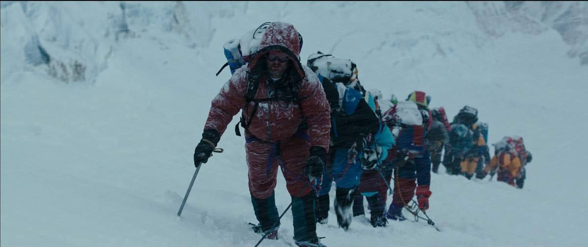 Crítica de la película ‘Everest’: Demasiada gente en la montaña