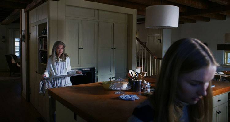 Foto Deanna Dunagan, Olivia DeJonge en la película de terror 'La visita'