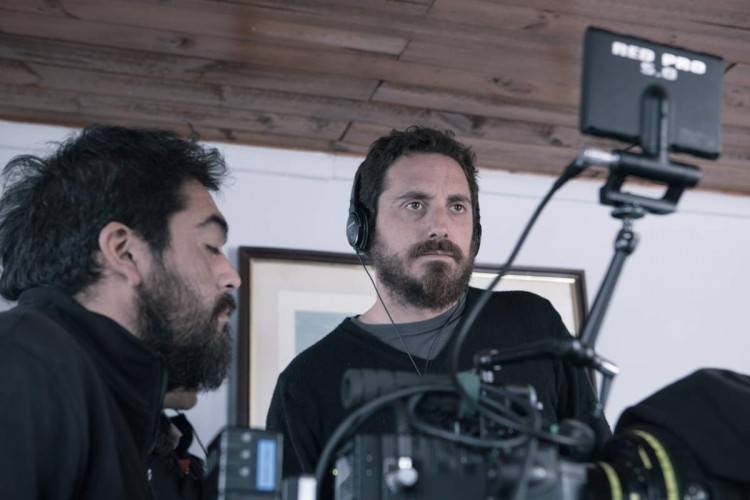 El director Pablo Larraín durante el rodaje de la película 'El club'