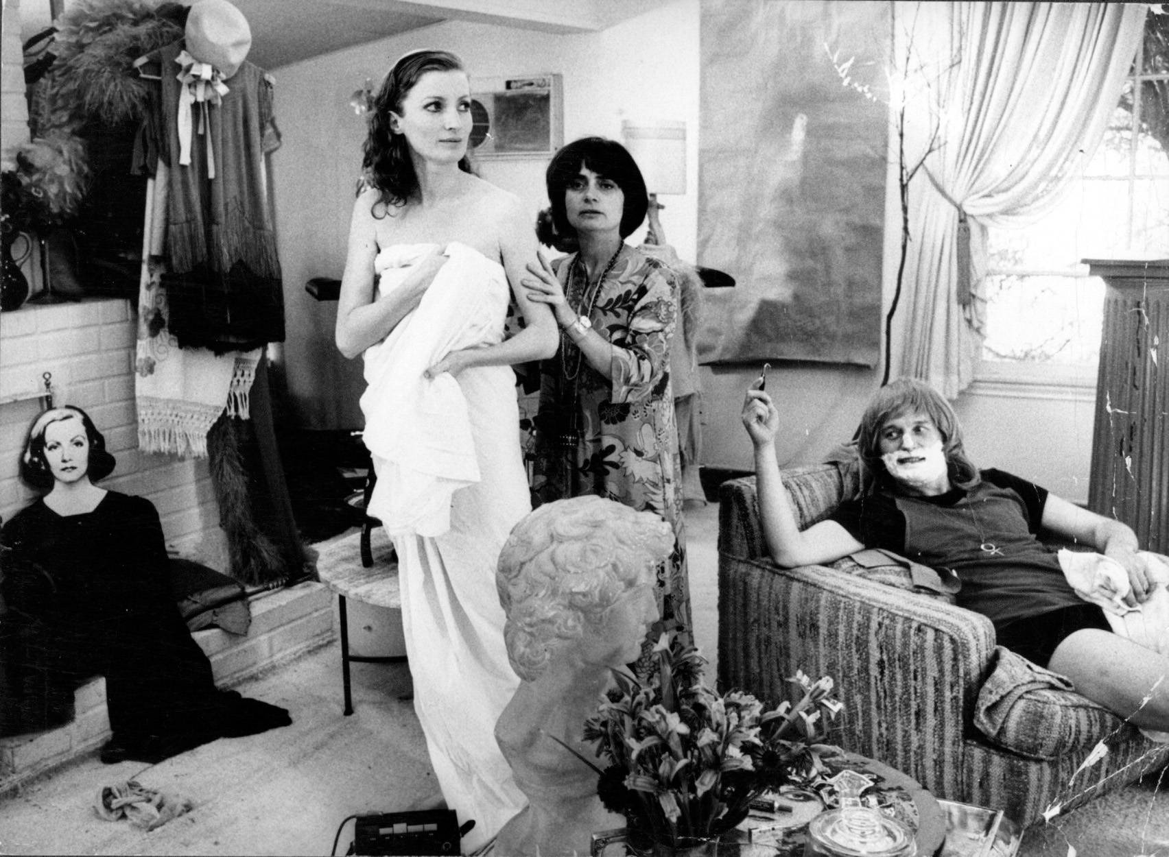 Viva y la directora Agnés Varda en el rodaje de la película "Lions Love" (1969).