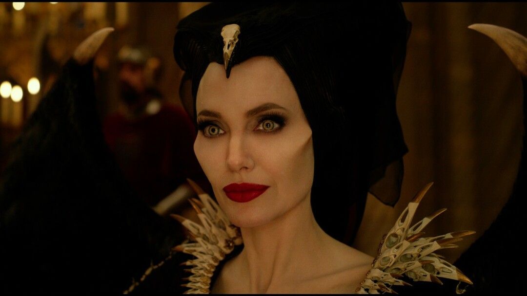 Angelina Jolie interpreta a Maléfica