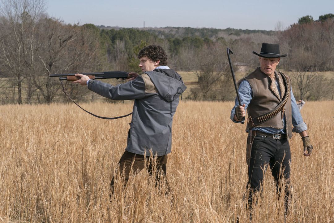 Jesse Eisenberg y Woody Harrelson en Zombieland, mata y remata
